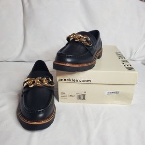 Anne Klein black leather chain loafers